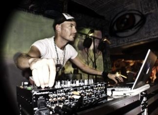 “Sicko Mode Remix” – MartyParty