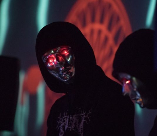 “Contact” – ATLiens & Blanke