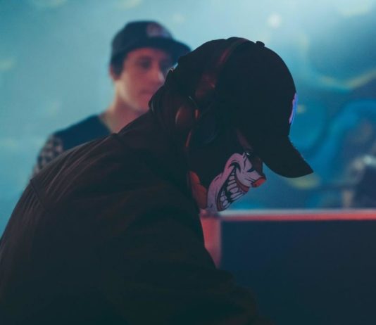 “Shit Crazy” – Prav